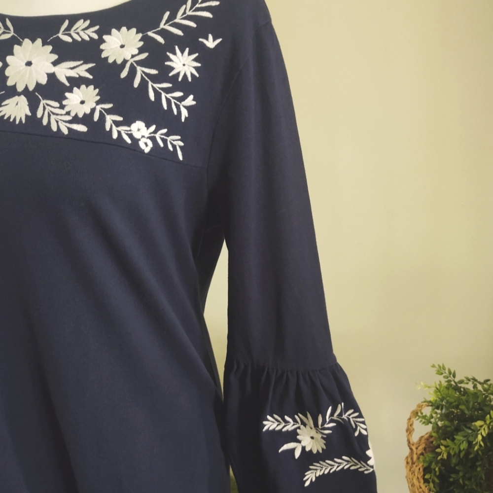 J. Crew 🚢Navy-Blue Floral Embroidery Top with Relaxed-Fit~ Size: MED